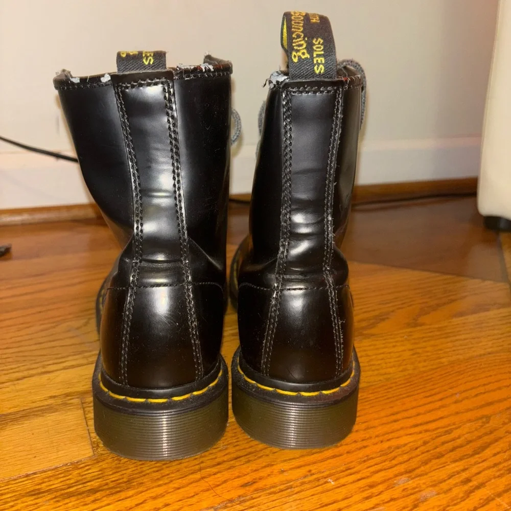 DOC MARTENS 1460 SMOOTH women’s 8, men 6.5 - Picture 2 of 6
